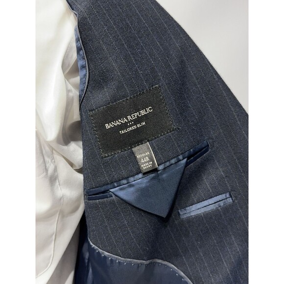 Banana Republic Navy Blue Pinstripe Blazer Tailored Slim Fit Men's Size 44R - Picture 9 of 10